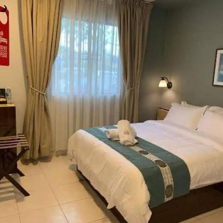 R Hotel Langkawi Куах Екстер'єр фото